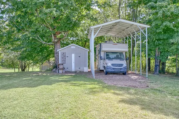 324 Turn Table Rd, Sparta, TN 38583