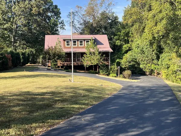 142 Rayahs Way, Quebeck, TN 38579