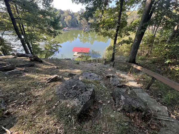 142 Rayahs Way, Quebeck, TN 38579