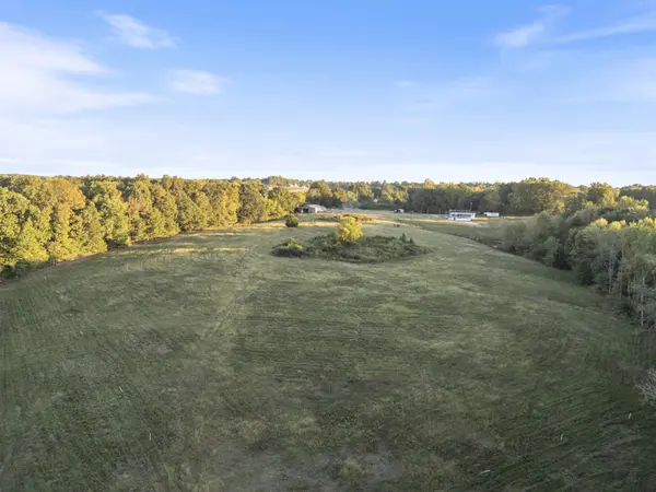 6288 US Highway 70 #E, Mc Ewen, TN 37101