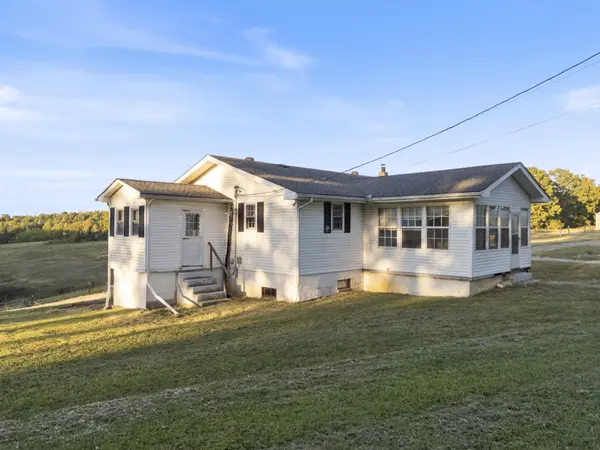 6288 US Highway 70 #E, Mc Ewen, TN 37101