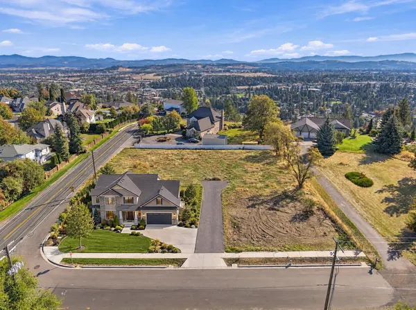 8616 N Panorama Dr, Spokane, WA 99208