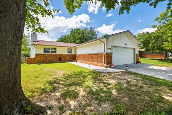 4109 N Danbury St, Bel Aire, KS 67220