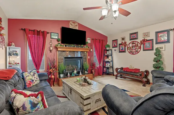 911 N Pine Grove, Wichita, KS 67212