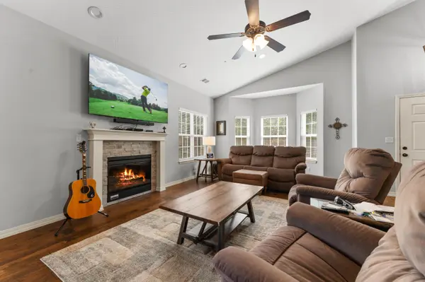 142 Rue De Villas CIR, Branson, MO 65616