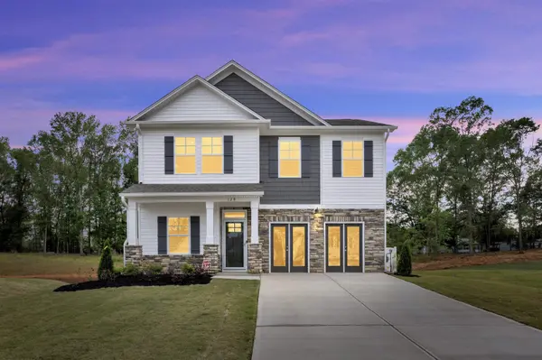 128 Hunter Ridge DR, Boiling Springs, SC 29316