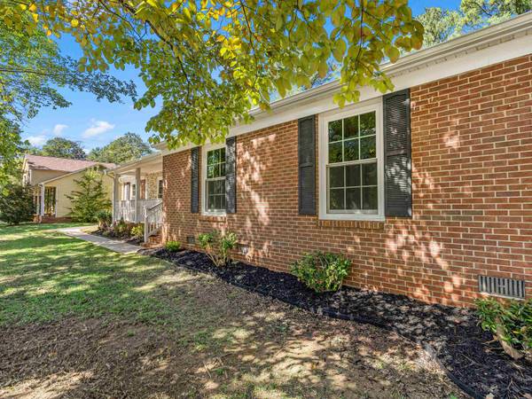 108 Barclay Downs DR, Spartanburg, SC 29301