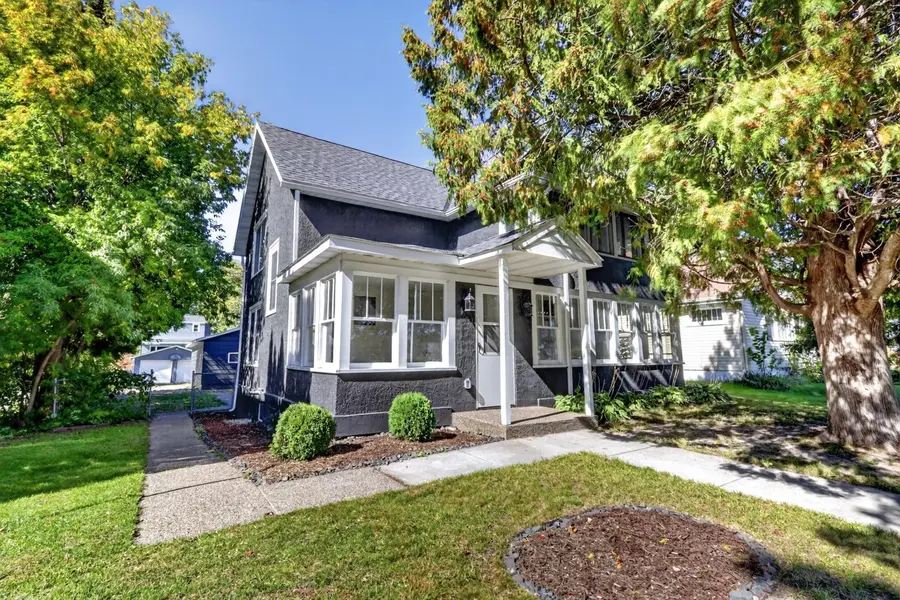 811 NW 1st AVE, Grand Rapids, MN 55744