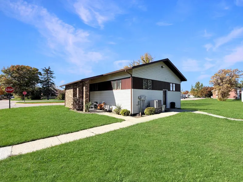 227 1st AVE SW, Clearbrook, MN 56634