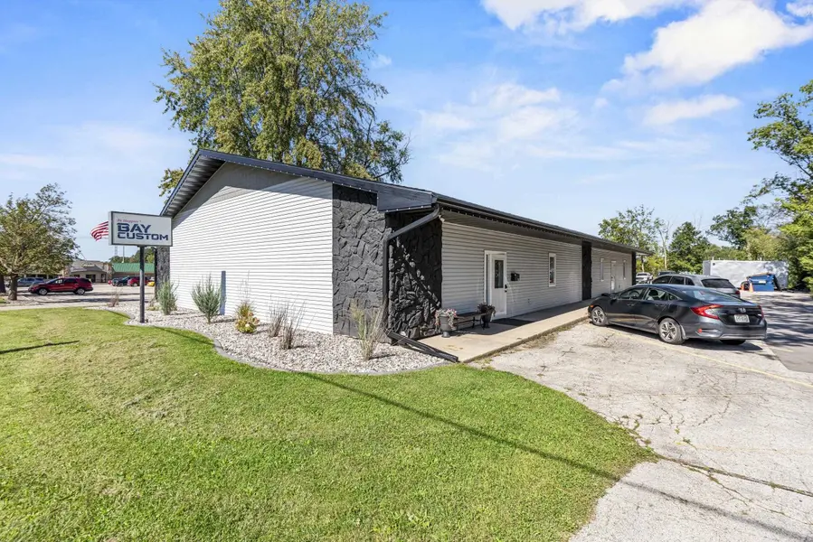 1532 SHAWANO AVE, Green Bay, WI 54303