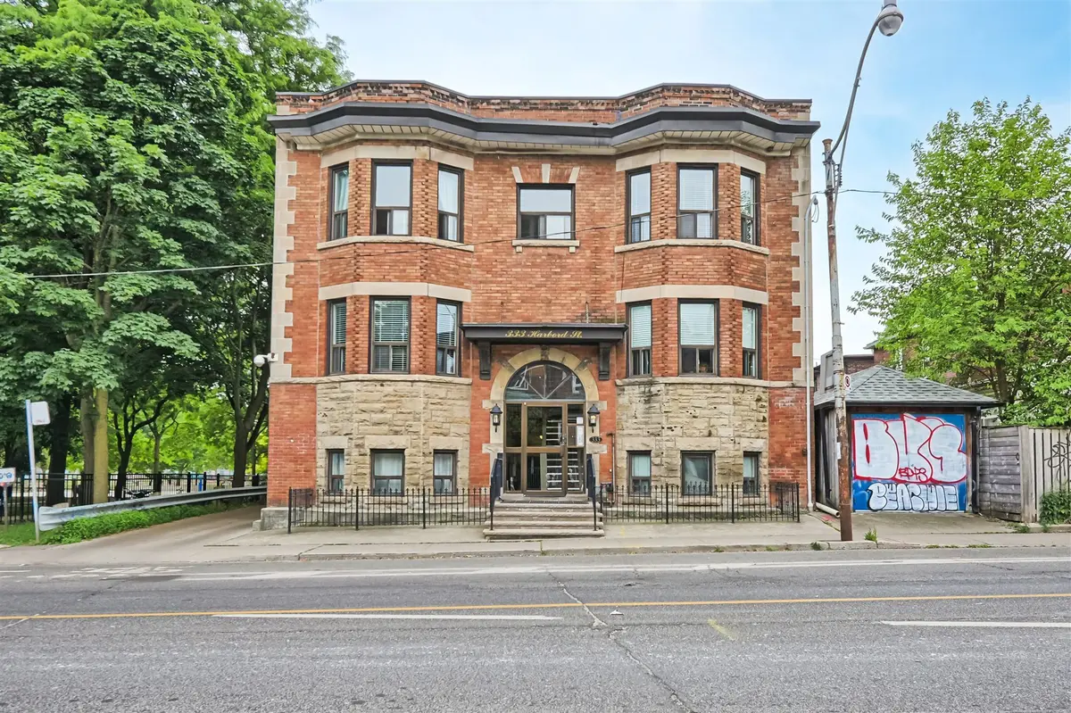 333 Harbord ST #201, Toronto C01, ON M6G 1H3