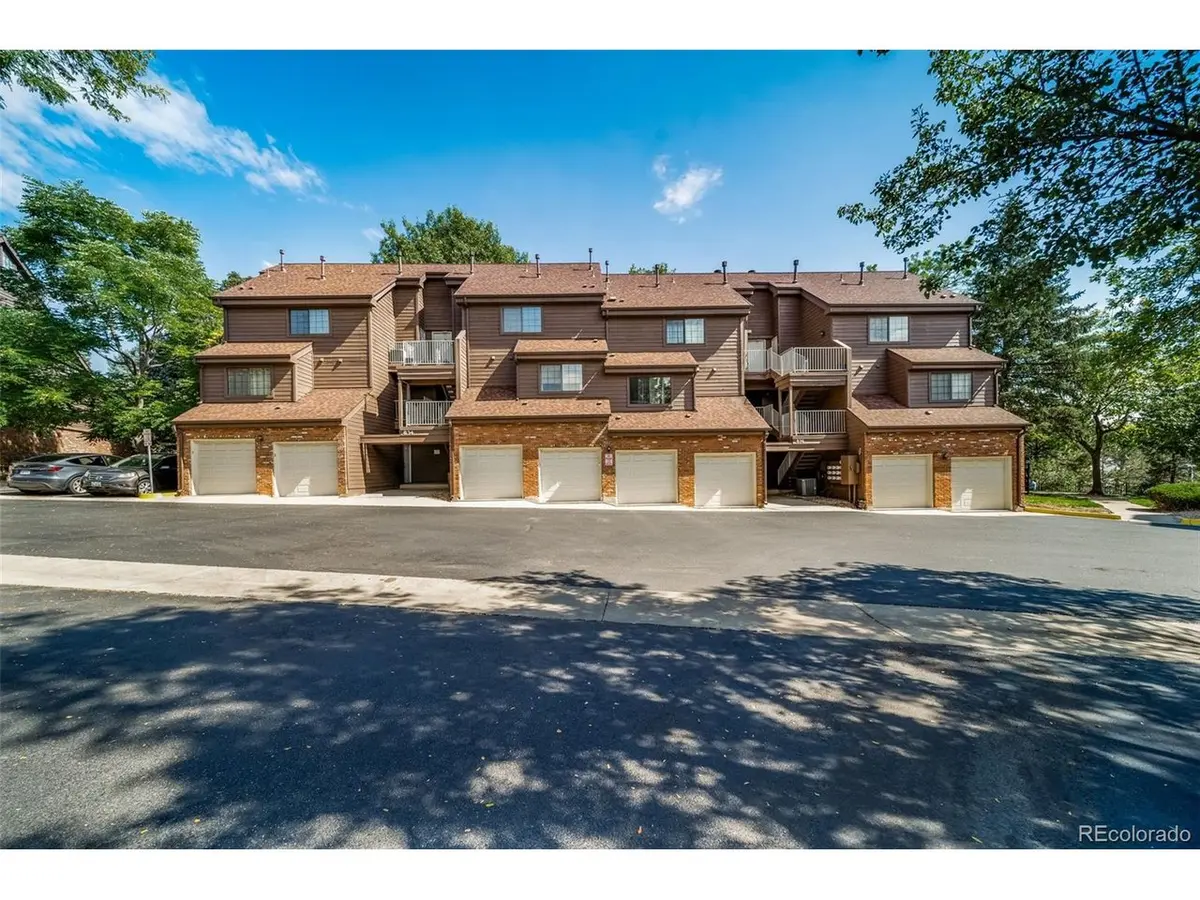 834 S Vance #F, Lakewood, CO 80226