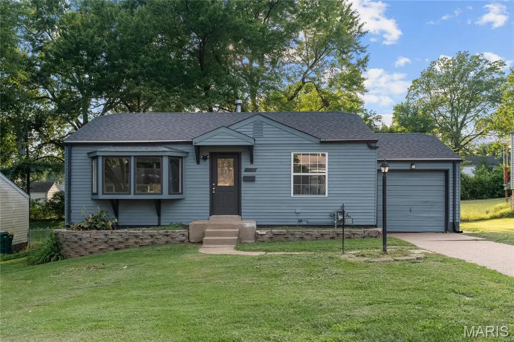10171 Newbold DR, St Louis, MO 63137