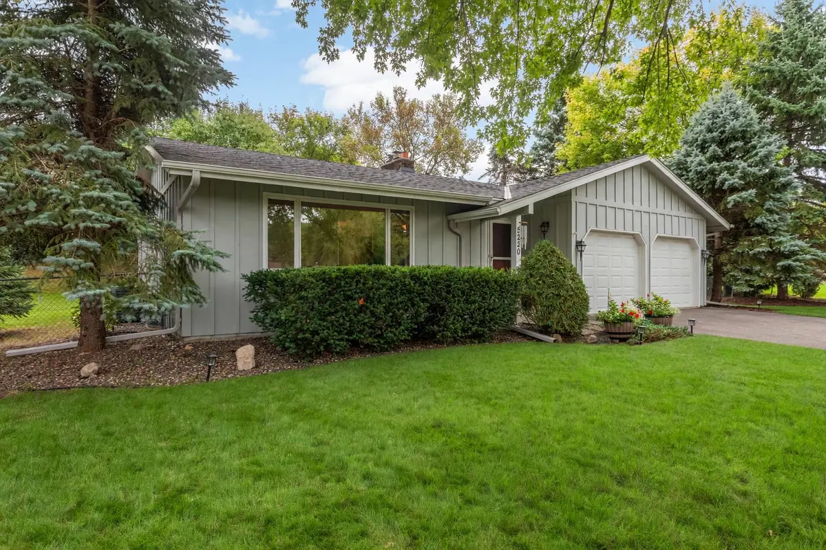 5220 Cottonwood LN N, Plymouth, MN 55442