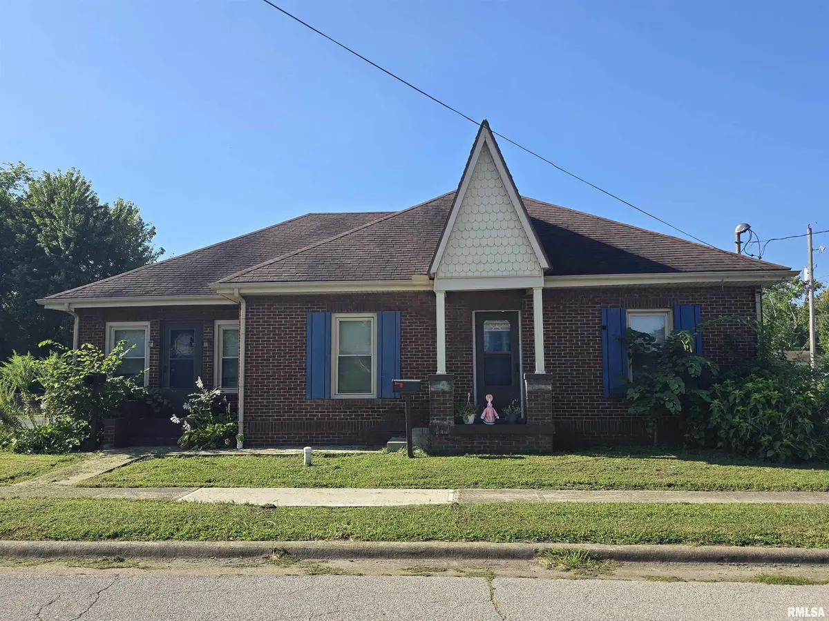125 VIRGINIA ST, Carterville, IL 62918