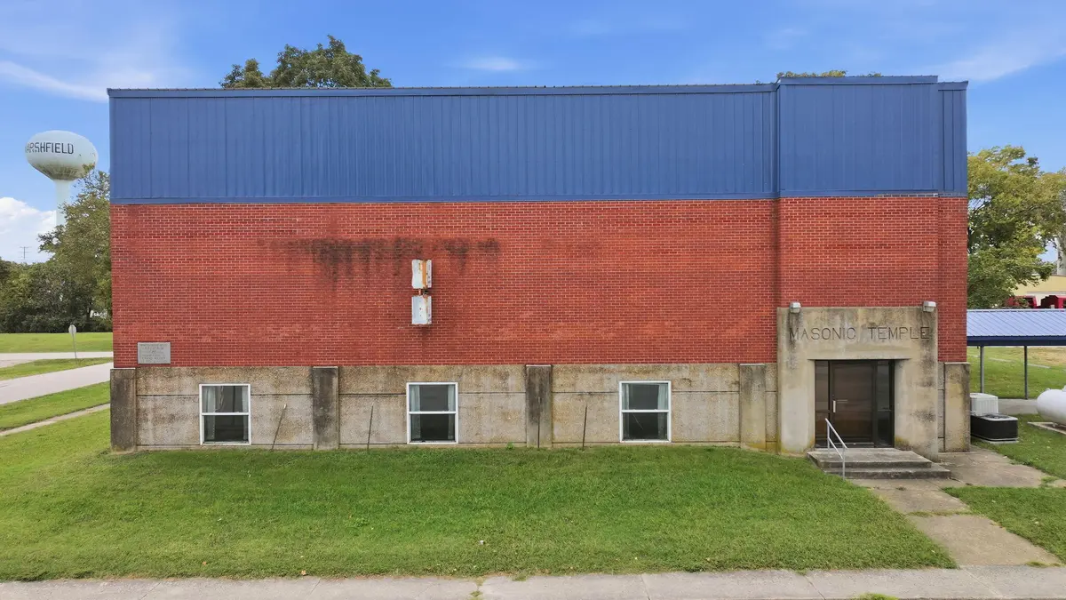 264 E Washington ST, Marshfield, MO 65706