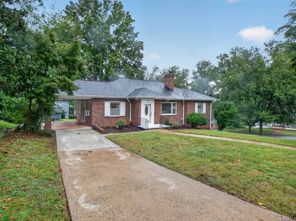 4401 Hilltop DR, Lynchburg, VA 24502