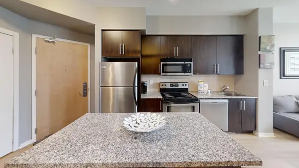 55 Bremner BLVD #1705, Toronto C01, ON M5J 0A6