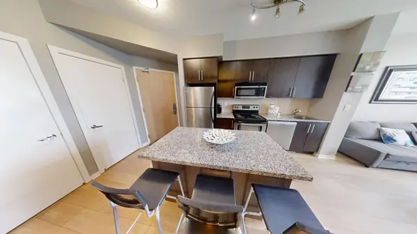55 Bremner BLVD #1705, Toronto C01, ON M5J 0A6