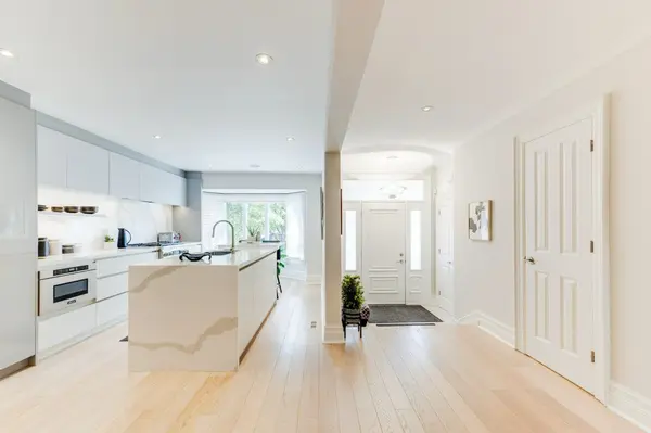 70 Heath ST E, Toronto C09, ON M4T 1S3