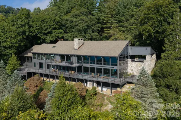 28 Peach Knob DR, Asheville, NC 28804