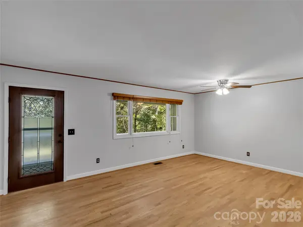 250 Camp Creek RD, Whittier, NC 28789