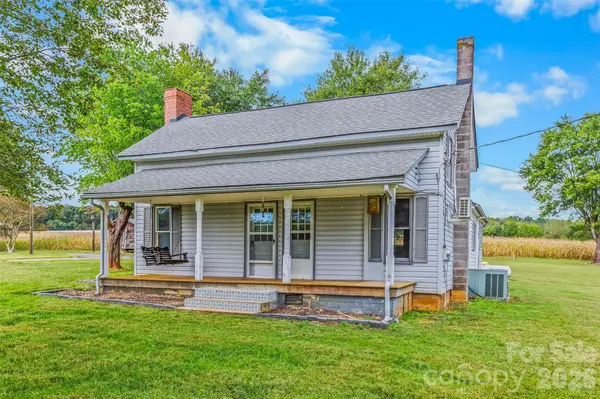 478 Randleman RD, Hamptonville, NC 27020