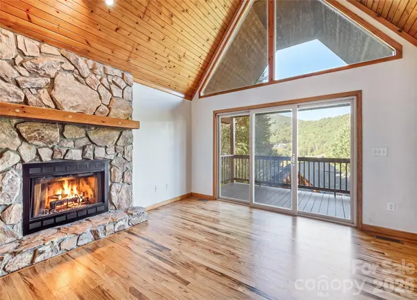 144 Appalachian TRL, Maggie Valley, NC 28751