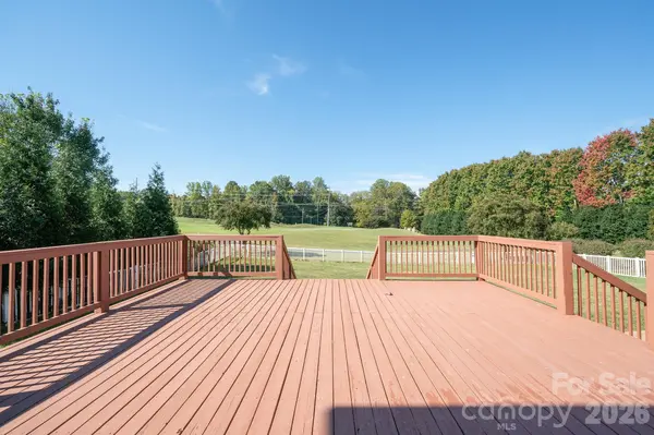 110 Fox Den CIR, Statesville, NC 28677