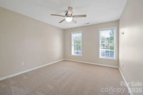 110 Fox Den CIR, Statesville, NC 28677