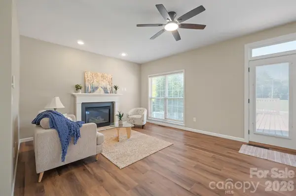 110 Fox Den CIR, Statesville, NC 28677