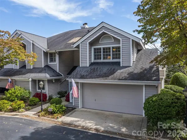 360 Skylark LN, Waynesville, NC 28786