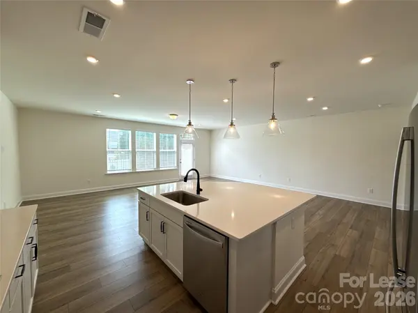 6032 Mariemont CIR, Charlotte, NC 28226