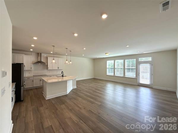 6032 Mariemont CIR, Charlotte, NC 28226