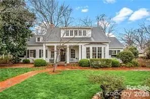 2015 Chambwood DR, Charlotte, NC 28205