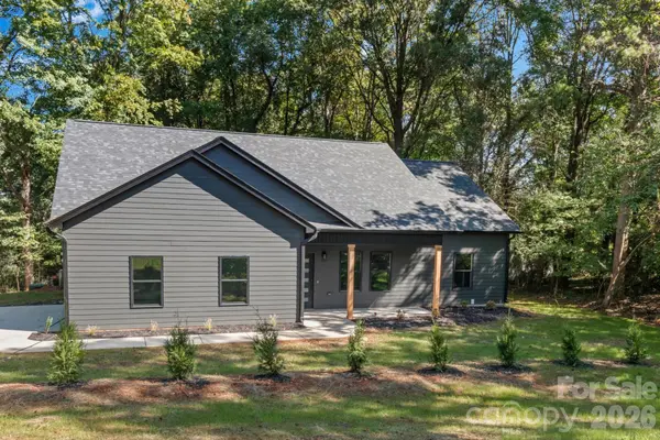 2309 Frederick DR, Winston Salem, NC 27103