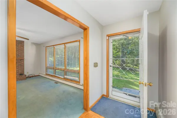 2882 Butler Bridge RD, Mills River, NC 28759