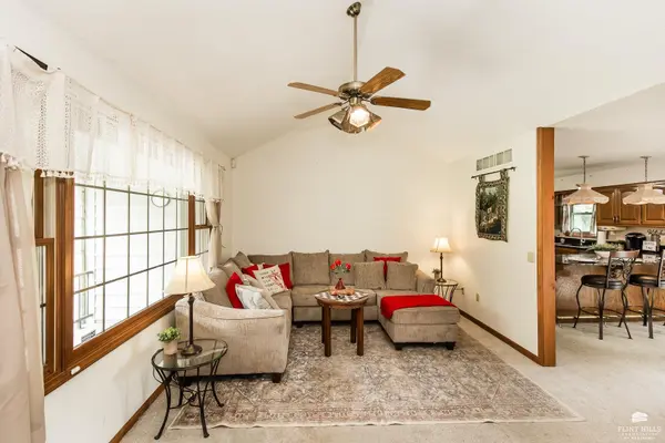 11462 J Hill, Junction City, KS 66441