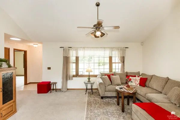 11462 J Hill, Junction City, KS 66441