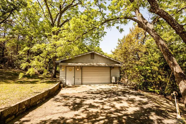11462 J Hill, Junction City, KS 66441