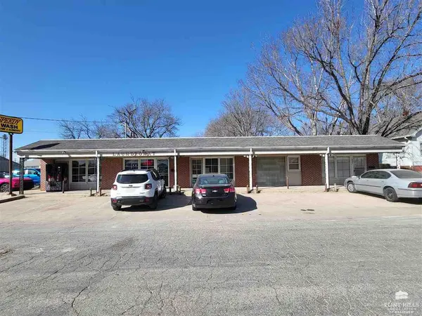 200 N Walnut ST, Abilene, KS 67410