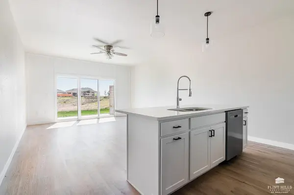 5607 Goheen DR, Manhattan, KS 66503