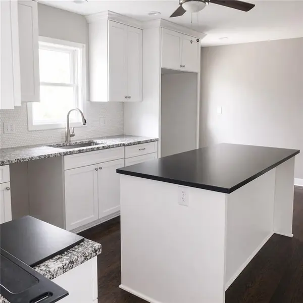 8220 Freeman AVE, Kansas City, KS 66112