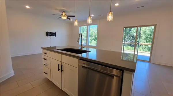 7404 Grand Slam ST, Parkville, MO 64152