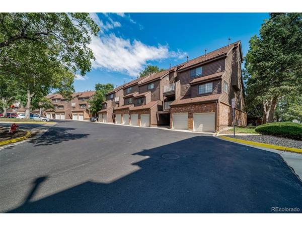 834 S Vance #F, Lakewood, CO 80226