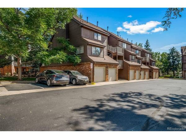 834 S Vance #F, Lakewood, CO 80226
