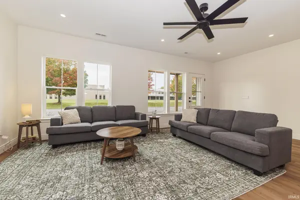 718 N Walnut ST, Muncie, IN 47305
