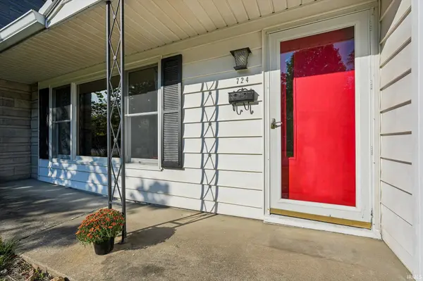 724 S Eastside DR, Bloomington, IN 47401-5261