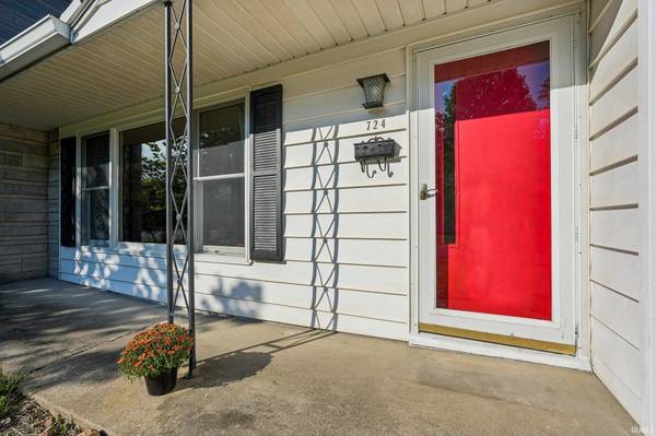 724 S Eastside DR, Bloomington, IN 47401-5261