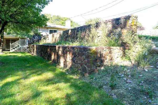 60196 Surrey LN, Elkhart, IN 46517-9427